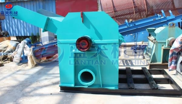 Wood Crusher Machine